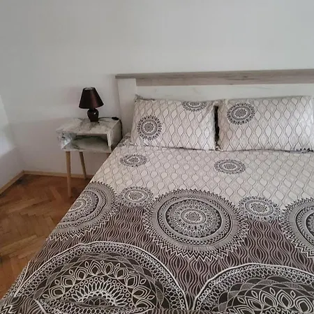 Apartment Kraljevo-ceo Stan,privatan Parking Kraljevo