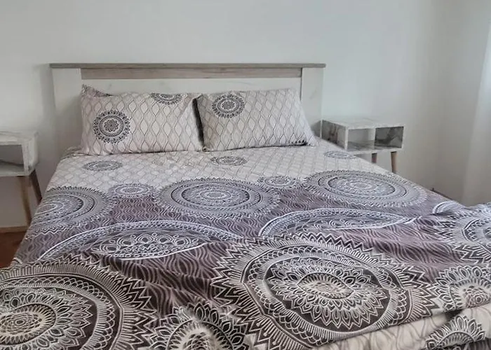 Kraljevo-ceo Stan,privatan Parking Lejlighed *