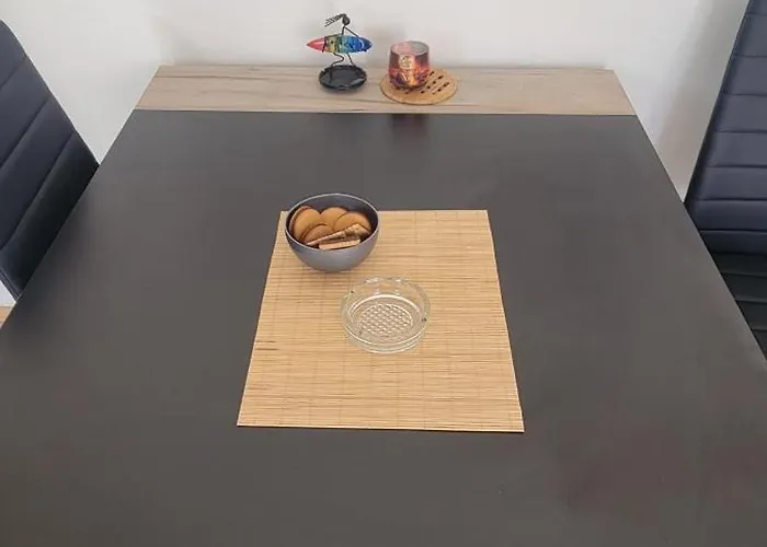 Kraljevo-ceo Stan,privatan Parking *