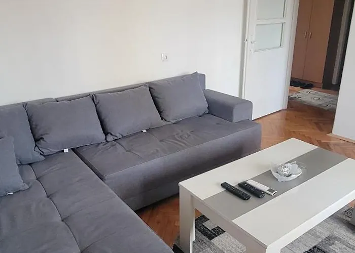 דירה Kraljevo-ceo Stan,privatan Parking קראלג'בו